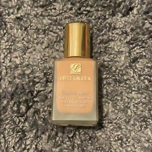 Estée Lauder Double Wear Foundation